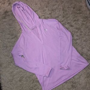 Under Armour women’s lilac v neck hooded long sleeve shirt